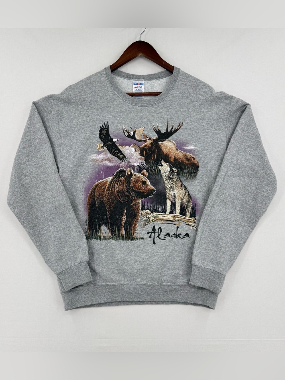 Vintage Y2K Alaska Wildlife Sweatshirt M Bear Moose Wolf Eagle Gray Crewneck